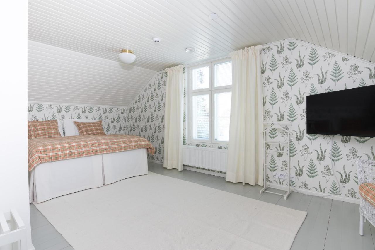 Ahlstromin Ruukki 3*